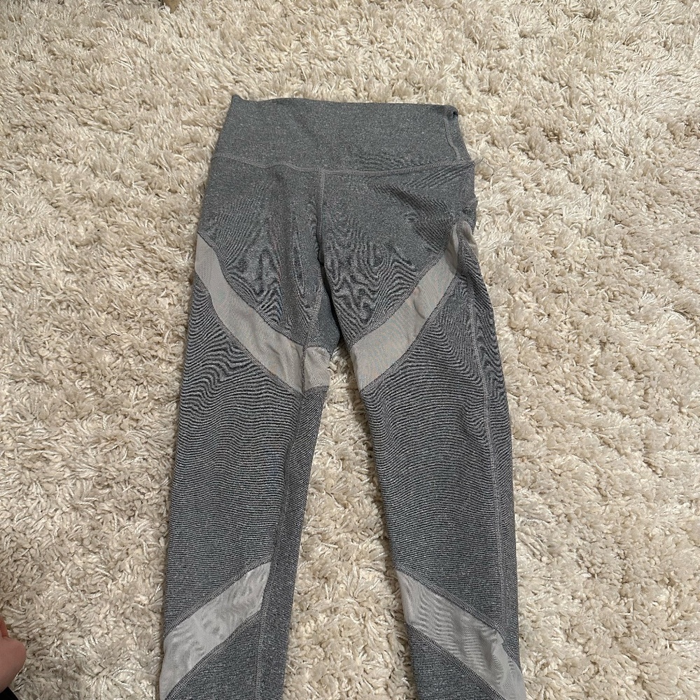 Gray legging with mesh